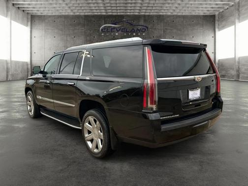 2016 Cadillac Escalade ESV Luxury