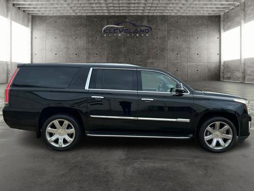 2016 Cadillac Escalade ESV Luxury