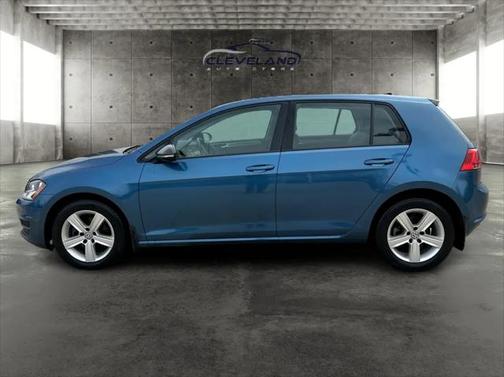 2017 Volkswagen Golf TSI S 4-Door