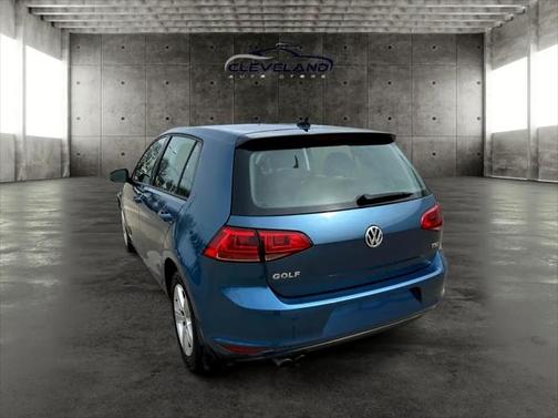 2017 Volkswagen Golf TSI S 4-Door