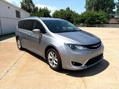 2018 Chrysler Pacifica Touring-L Plus
