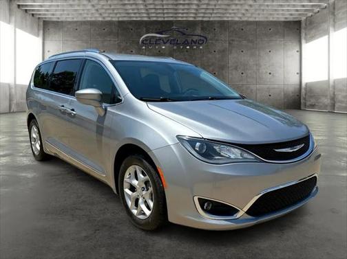 2018 Chrysler Pacifica Touring-L Plus