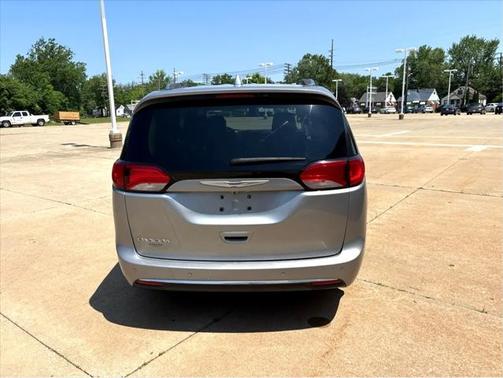 2018 Chrysler Pacifica Touring-L Plus