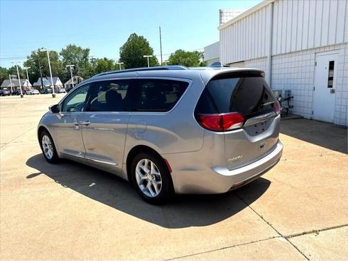 2018 Chrysler Pacifica Touring-L Plus