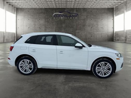 2018 Audi Q5 2.0T Premium Plus
