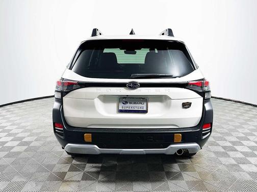 CRYSTAL WHT PRL 2026 Subaru Forester Wilderness