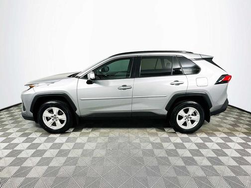 Silver Sky Metallic 2019 Toyota RAV4 XLE