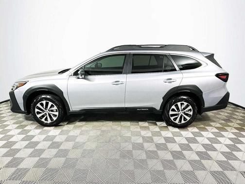 2025 Subaru Outback Base