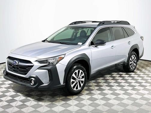 2025 Subaru Outback Base