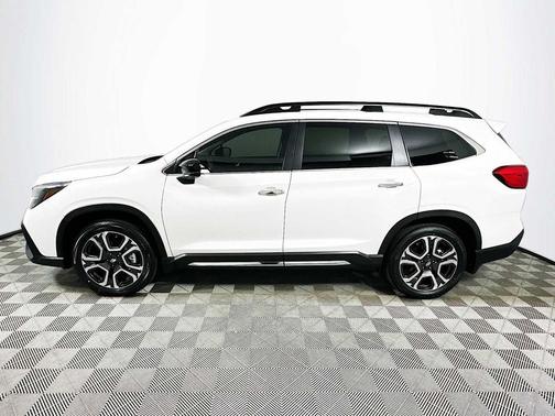 CRYSTAL WHT PRL 2026 Subaru Ascent Touring 7-Passenger
