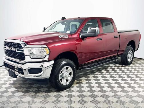 2024 RAM 3500 Tradesman Crew Cab 4x4 6'4' Box