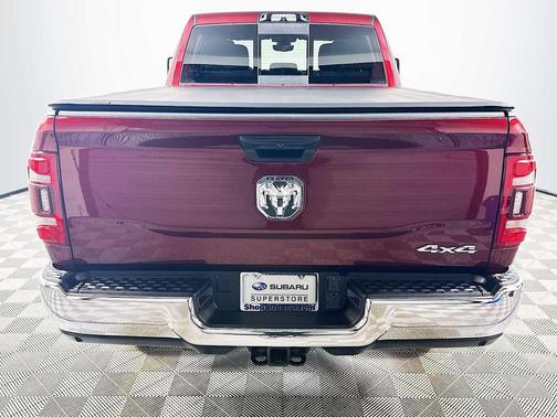 2024 RAM 3500 Tradesman Crew Cab 4x4 6'4' Box