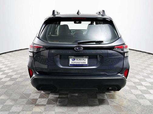 2025 Subaru Forester Base