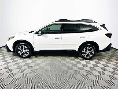 2022 Subaru Outback Touring XT
