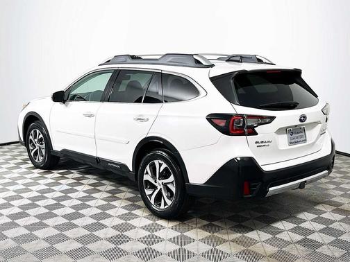 2022 Subaru Outback Touring XT