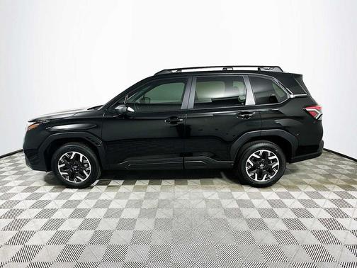 CRYSTAL BLK SIL 2026 Subaru Forester Premium