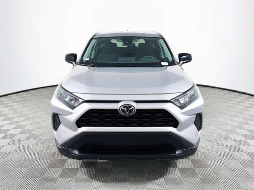 Silver Sky Metallic 2022 Toyota RAV4 LE