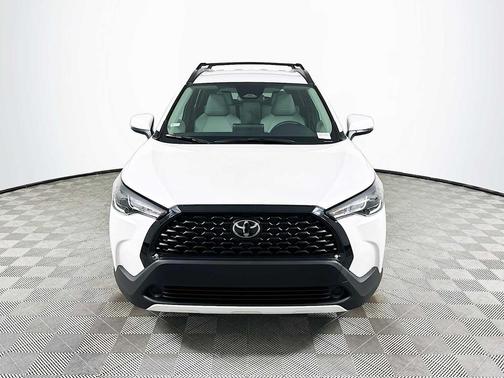 Wind Chill Pearl 2023 Toyota Corolla Cross LE