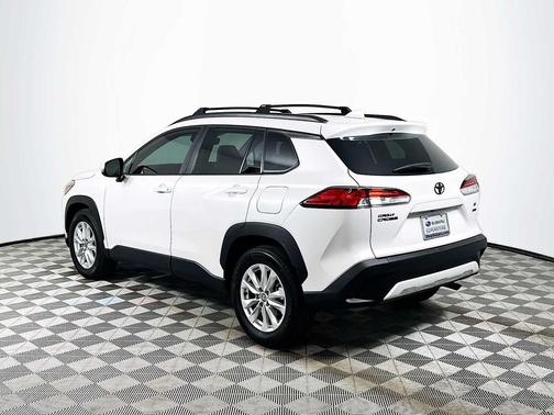 Wind Chill Pearl 2024 Toyota Corolla Cross LE