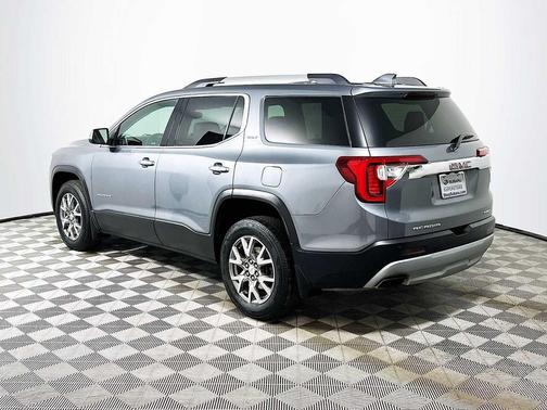 2022 GMC Acadia AWD SLT