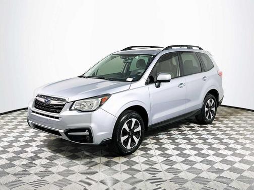 Ice Silver Metallic 2018 Subaru Forester 2.5i Premium