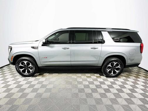 2025 GMC Yukon XL 4WD AT4
