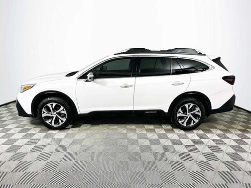 2022 Subaru Outback Touring XT