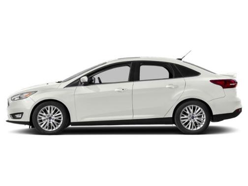 White Platinum Metallic Tri-Coat 2018 Ford Focus Titanium