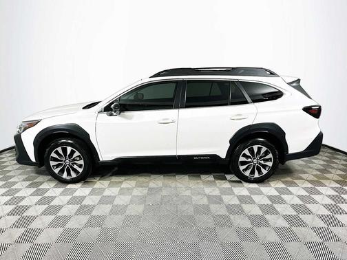 Crystal White Pearl 2024 Subaru Outback Limited