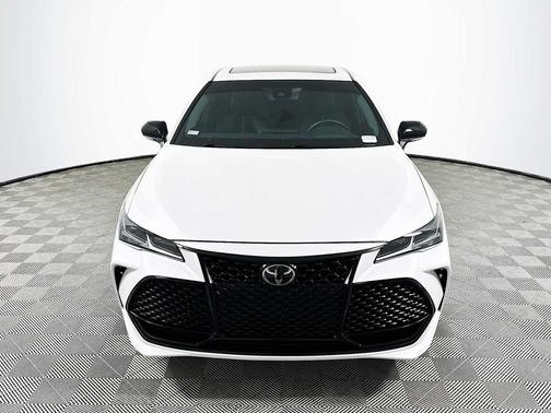Wind Chill Pearl 2022 Toyota Avalon Touring