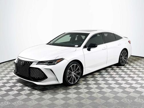Wind Chill Pearl 2022 Toyota Avalon Touring