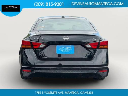 Super Black 2024 Nissan Altima 2.5 SV