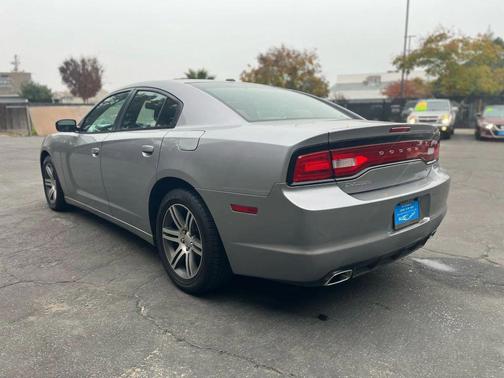 2014 Dodge Charger SXT