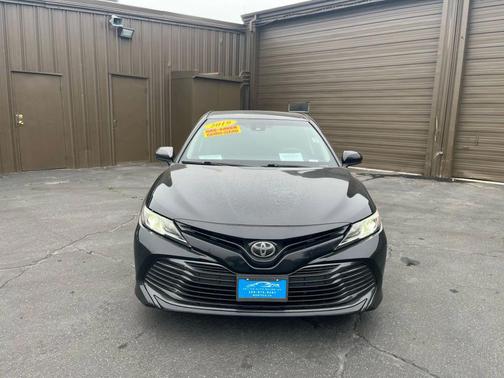2019 Toyota Camry LE