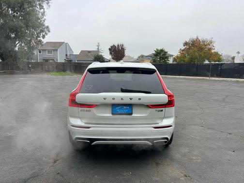 2019 Volvo XC60 Recharge Plug-In Hybrid T8 R-Design