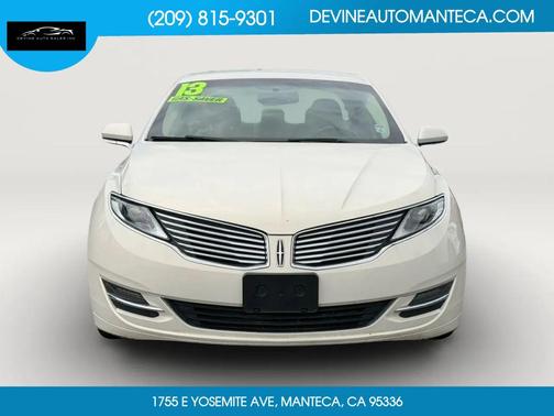 White Platinum Metallic Tri-Coat 2013 Lincoln MKZ Base