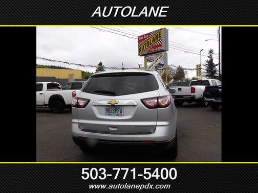 Silver Ice Metallic 2016 Chevrolet Traverse 2LT