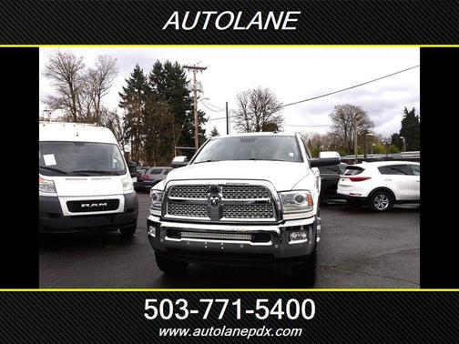 2017 RAM 3500 Laramie Crew Cab 4x4 8' Box