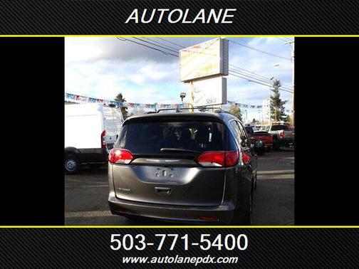 2020 Chrysler Voyager LXI