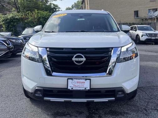 2023 Nissan Pathfinder Platinum