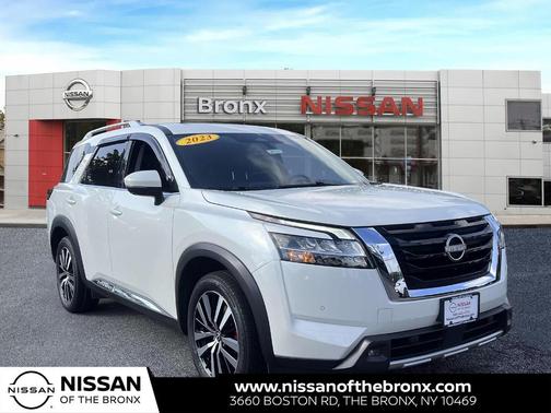 2023 Nissan Pathfinder Platinum