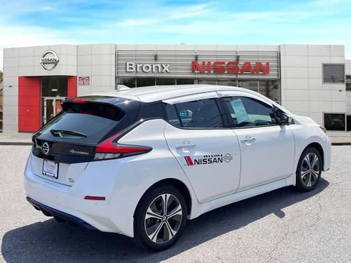 2022 Nissan Leaf SL PLUS