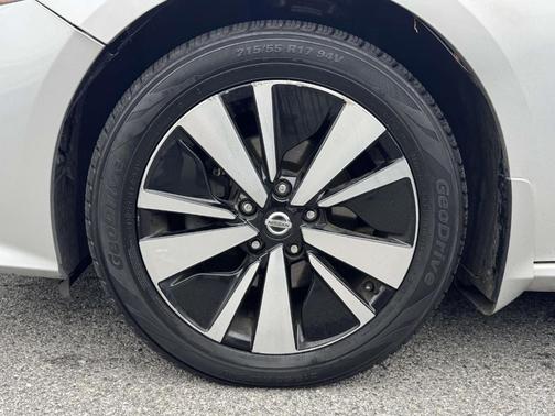 2020 Nissan Altima 2.5 SV