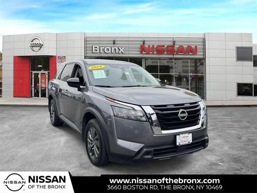2024 Nissan Pathfinder S