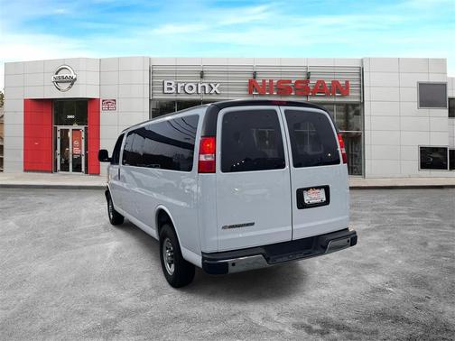 2024 Chevrolet Express 3500 LT