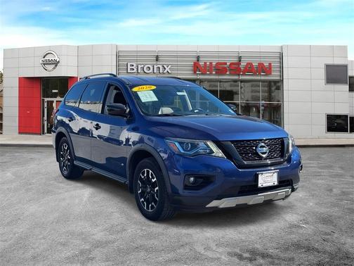 2020 Nissan Pathfinder SV