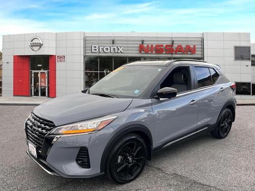 2023 Nissan Kicks SR