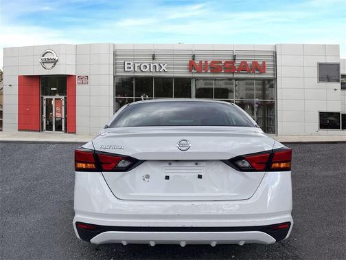 2022 Nissan Altima 2.5 S