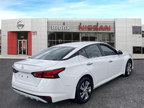 2022 Nissan Altima 2.5 S