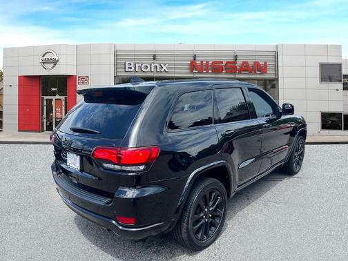 2022 Jeep Grand Cherokee WK Laredo